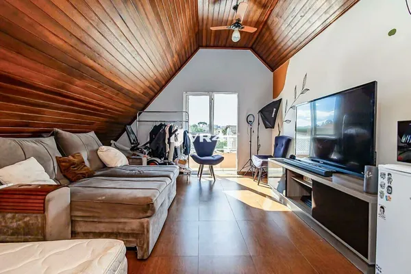 Sobrado em Condomínio com 3 Quartos | Suíte e Ático | 2 Vagas | Face Norte | com 116 m², à venda por R$ 590.000 - Guaíra - Curitiba/PR - foto 3