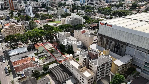 Terreno ZR4 ao lado da Ligga Arena | 550 m² | Água Verde | Permuta | à venda por R$ 2.300.000 - Curitiba/PR - foto 3