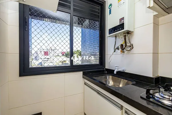 Apartamento com 1 dormitório à venda, por R$ 419.000 - Água Verde - Curitiba/PR - foto 2