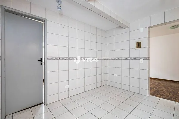 Apartamento com 3 quartos, 51 m², à venda por R$ 260.000 - foto 2
